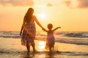 Définition métier EJE : mission d'accueillir et accompagner les familles